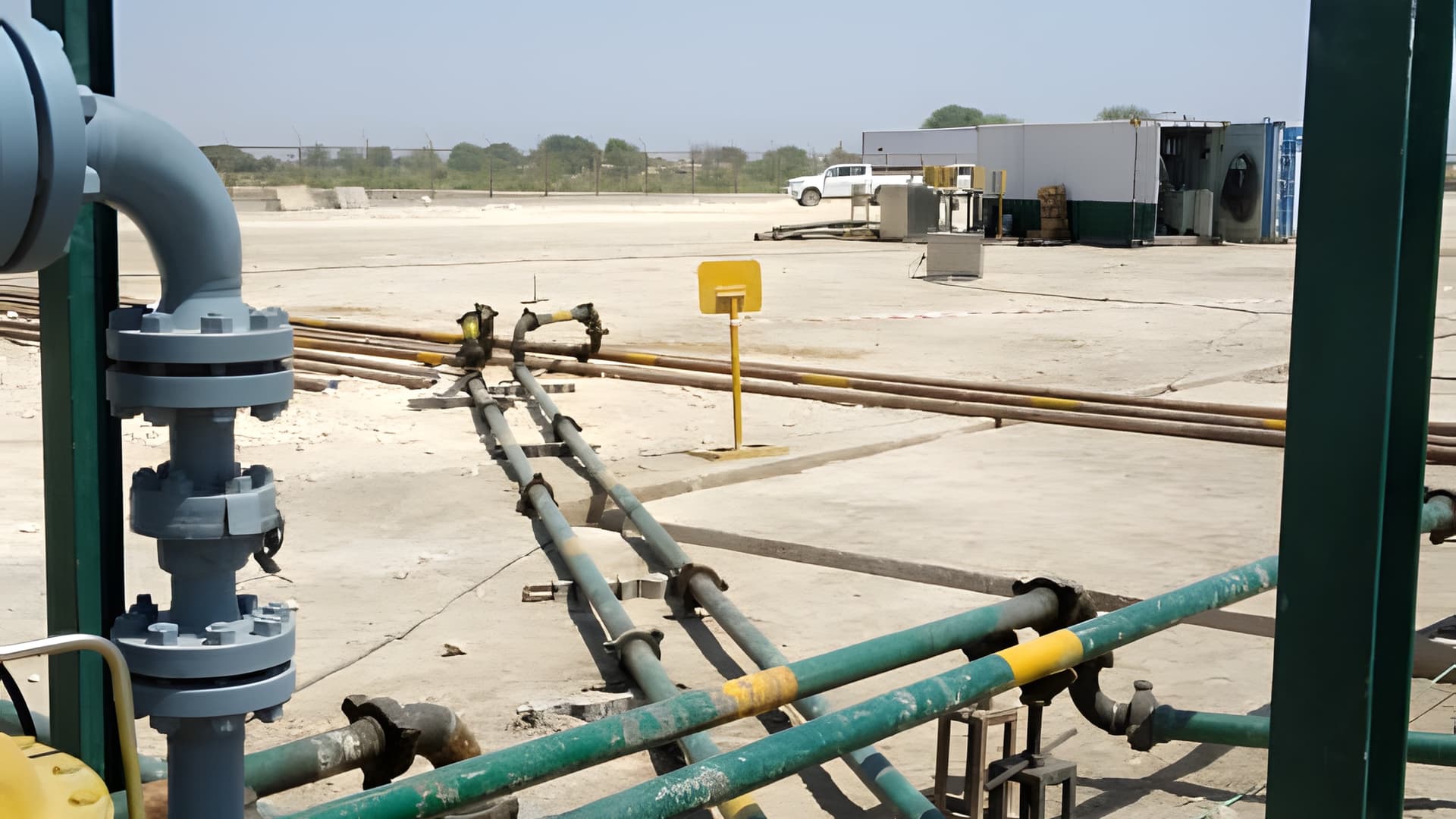 Pressure control valves and flowlines on a live wellsite