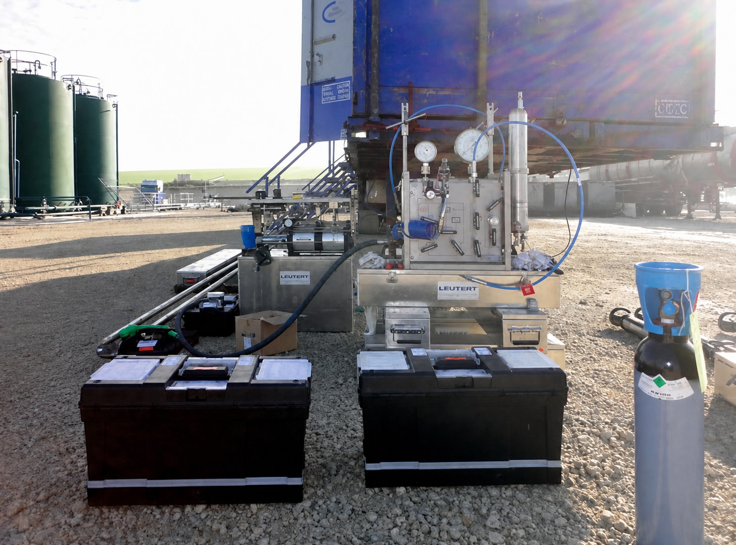 Fluid sampling services